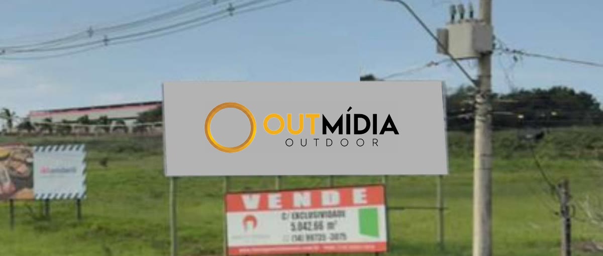 Painel rodoviário OutMídia em rodovia